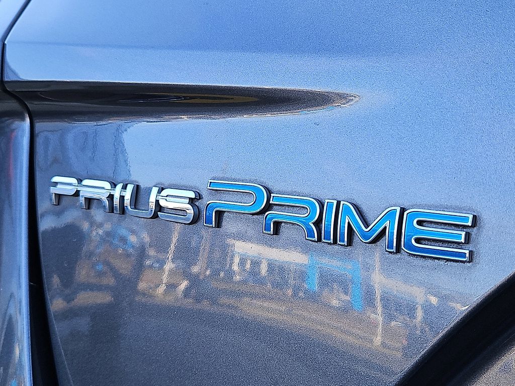 Thumbnail: 2018 Toyota Prius Prime - 32