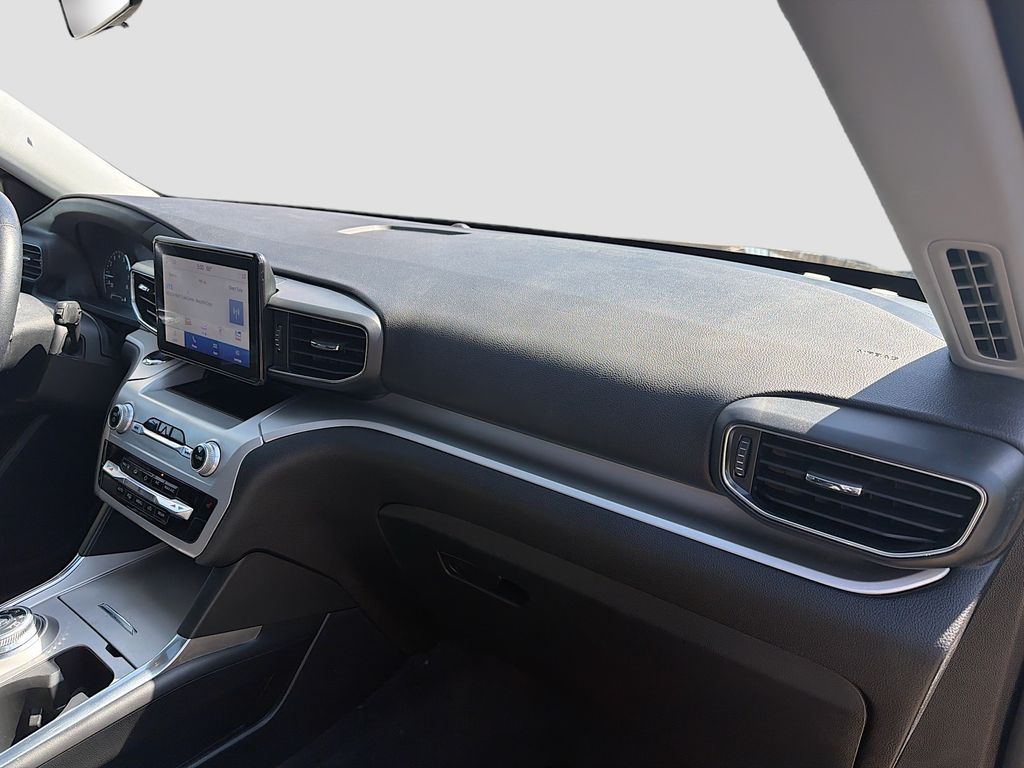 Used 2022 Black Ford XLT image 30