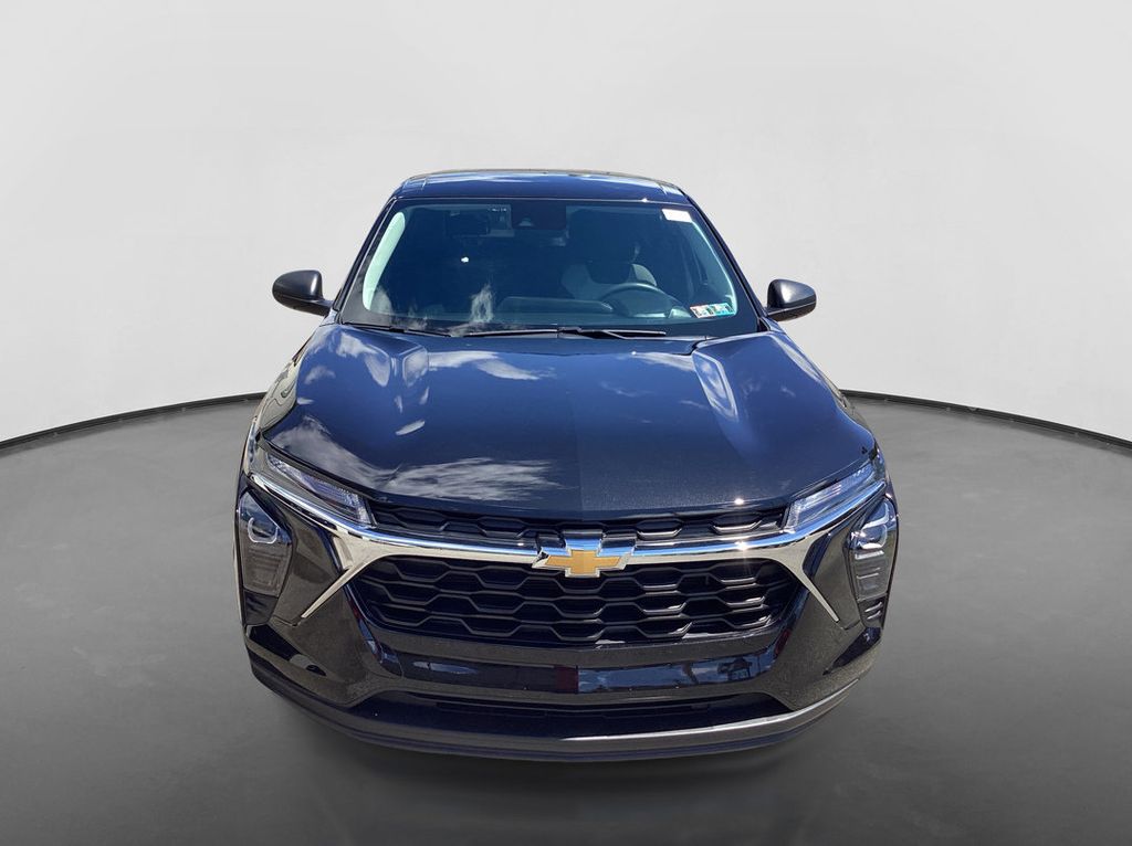 Used 2024 Chevrolet Trax SUV