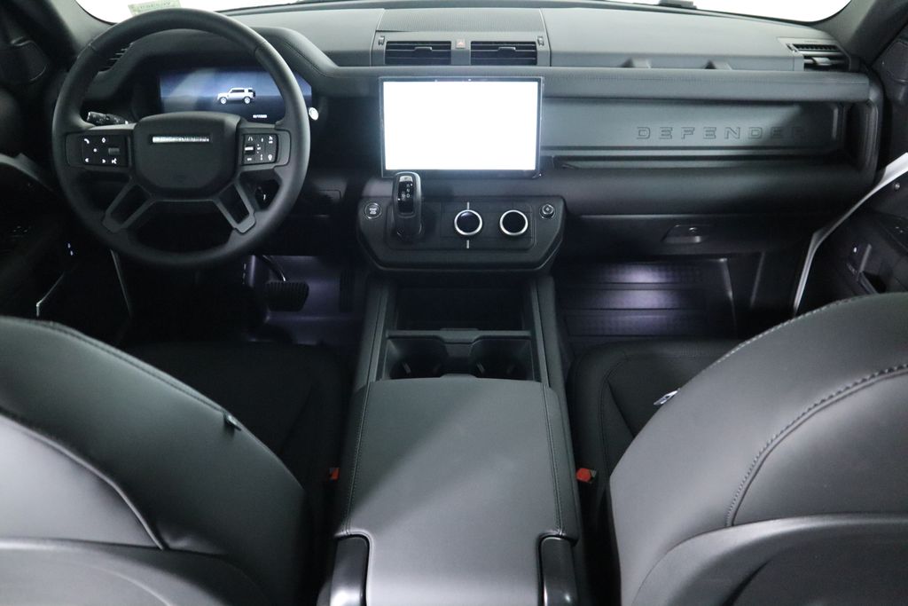 2025 Land Rover Defender 110 14