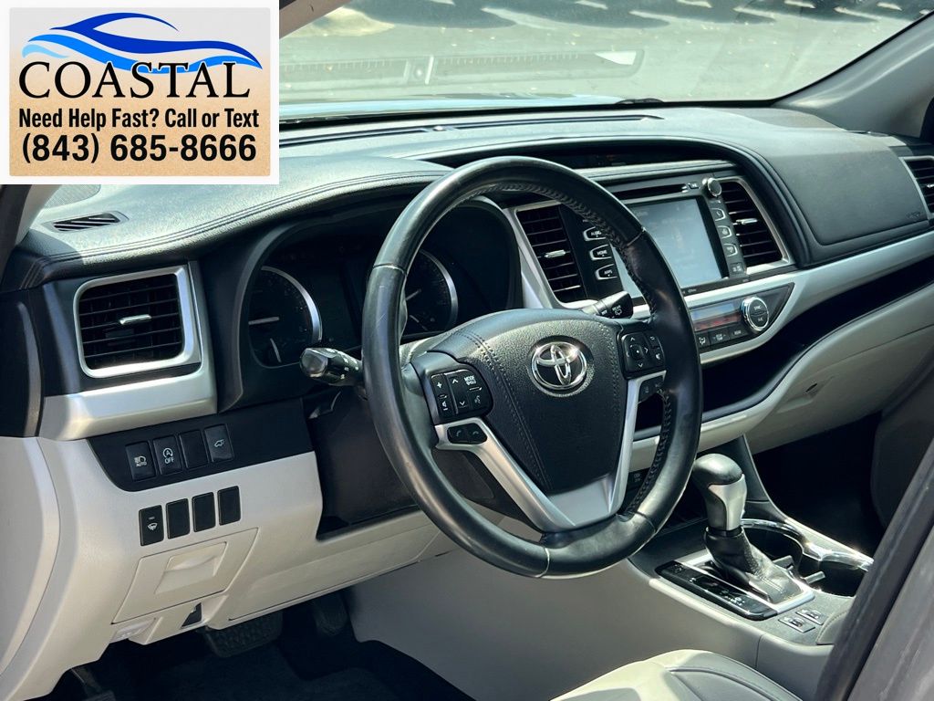 2017 Toyota Highlander XLE Gray at Davis Toyota of Orangeburg