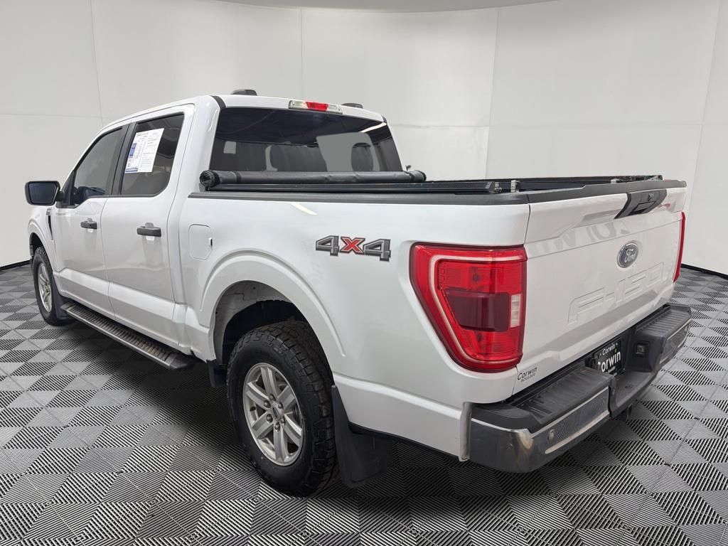 View vehicle photo 4