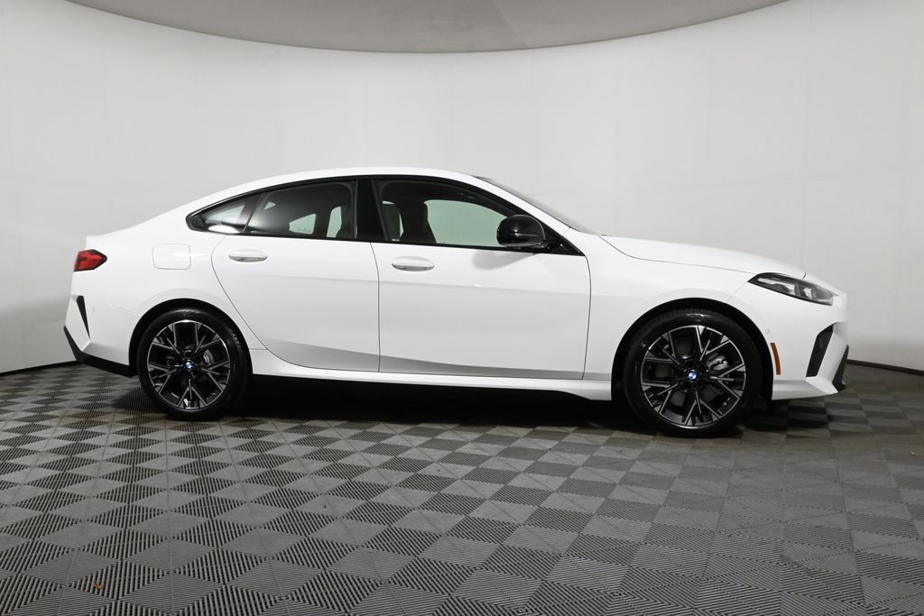 Thumbnail: 2026 BMW 2 Series - 8