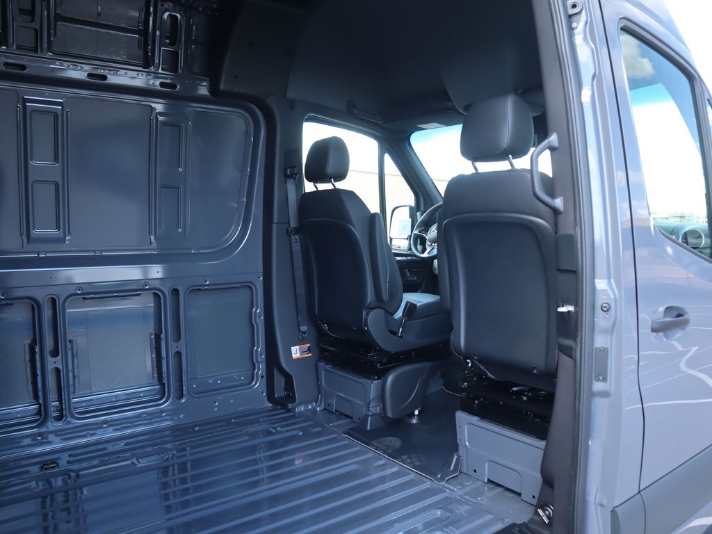 Thumbnail: 2026 Mercedes-Benz Sprinter - 24