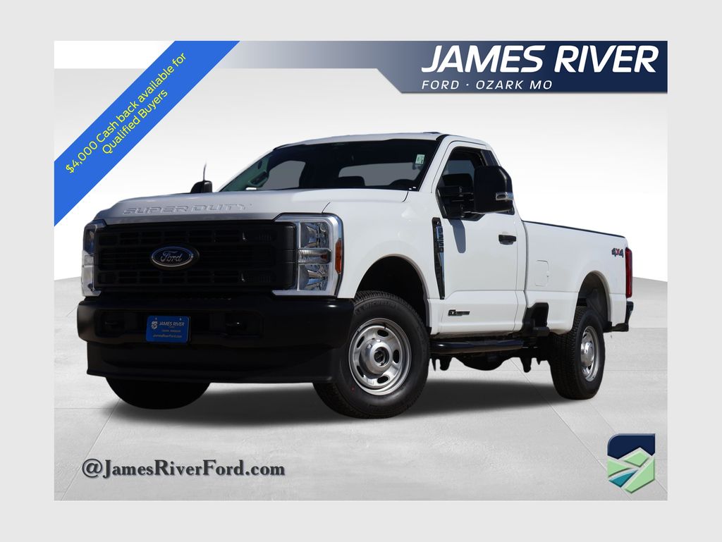Oxford White 2026 Ford F-250 Super Duty Pickup Truck Four-Wheel Drive Automatic