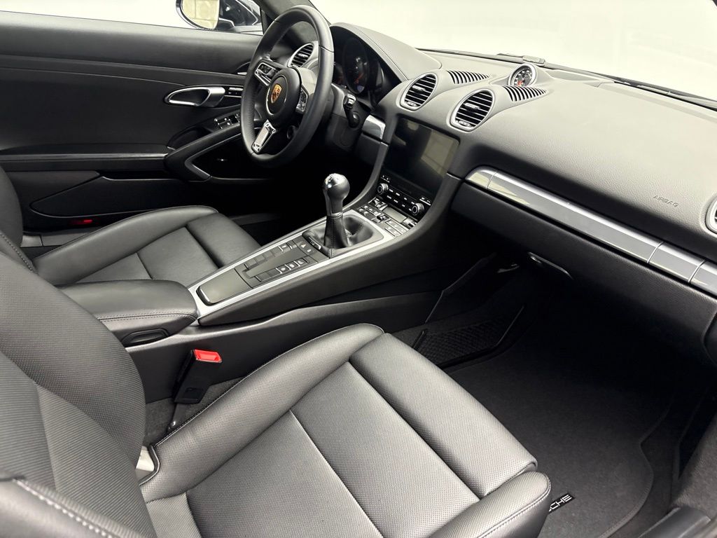Thumbnail: 2025 Porsche 718 Cayman - 22