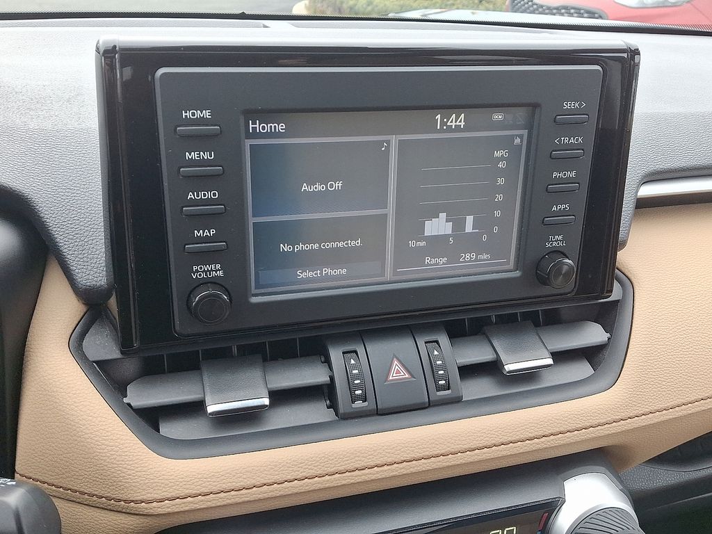 Thumbnail: 2019 Toyota RAV4 - 18