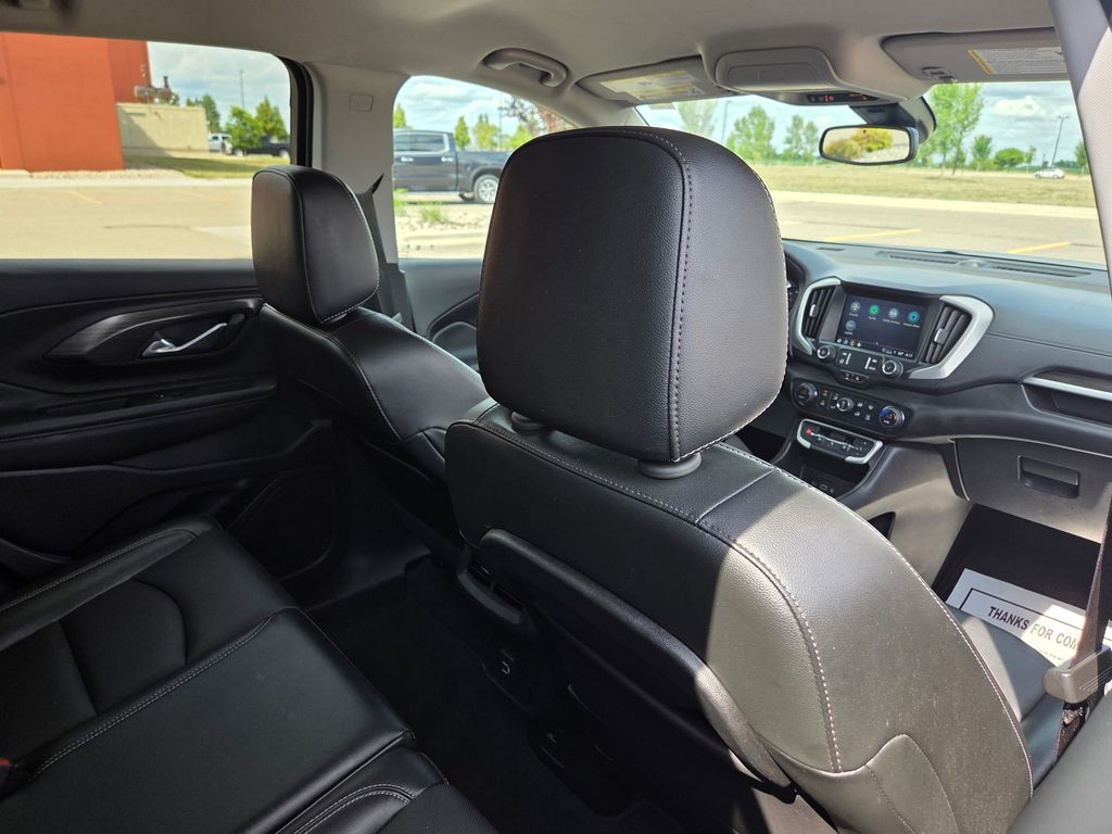 2024 GMC Terrain AWD SLT