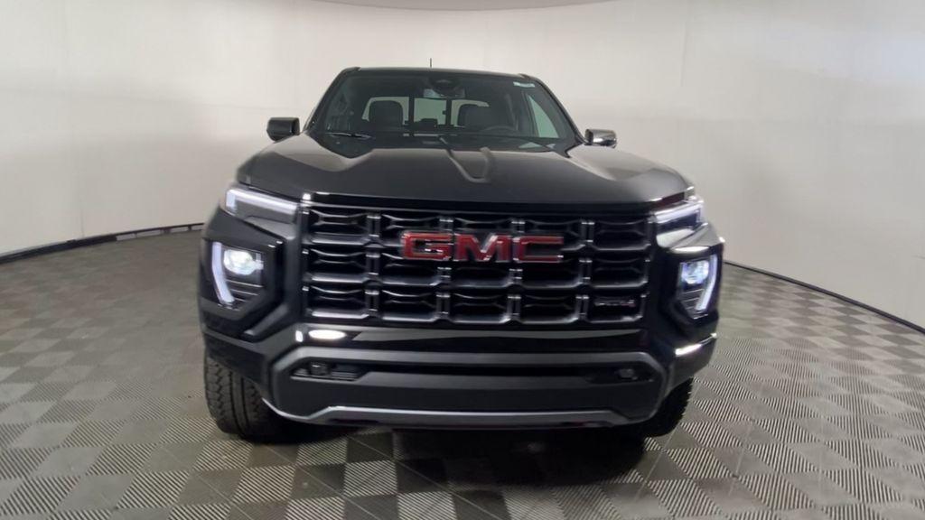 2024 GMC Canyon AT4 3