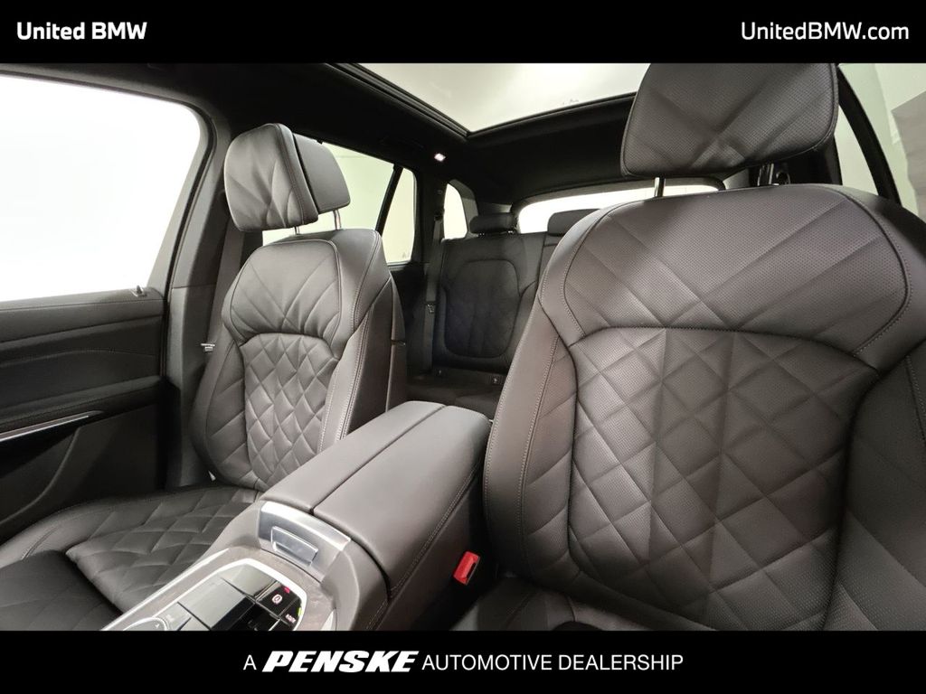 Thumbnail: 2026 BMW X5 - 13