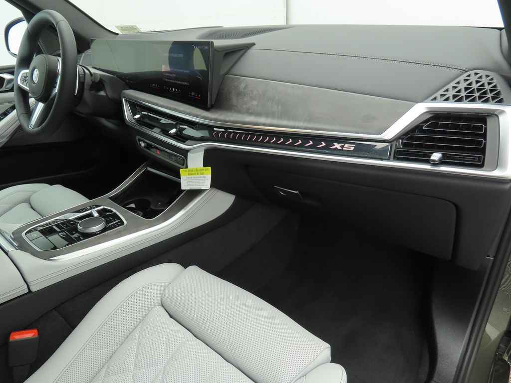Thumbnail: 2026 BMW X5 - 17