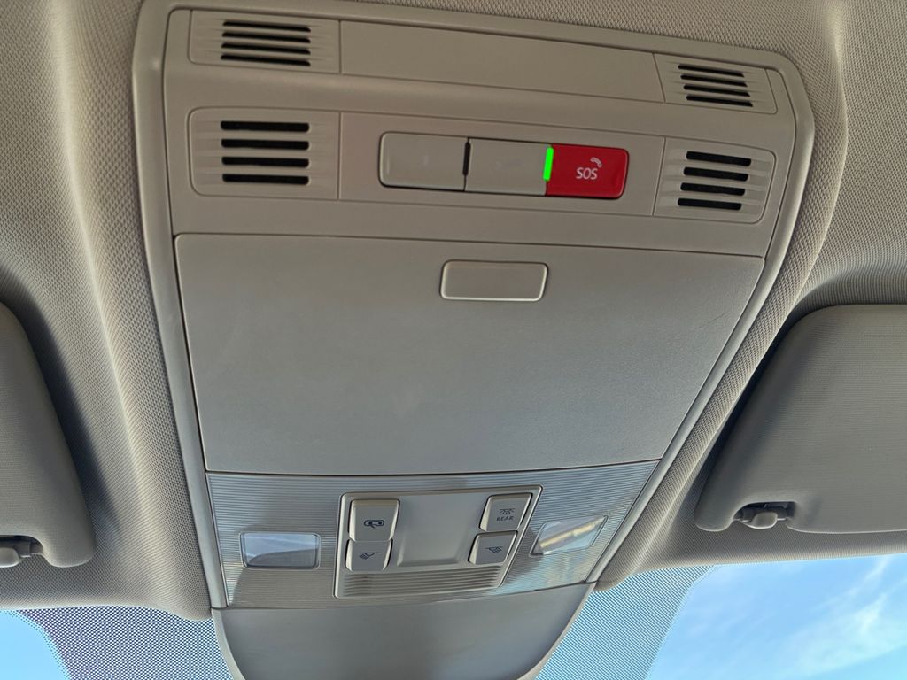 Used Car 2024 Volkswagen Taos  1.5t Se For Sale Under $20,000 In Austin, Texas