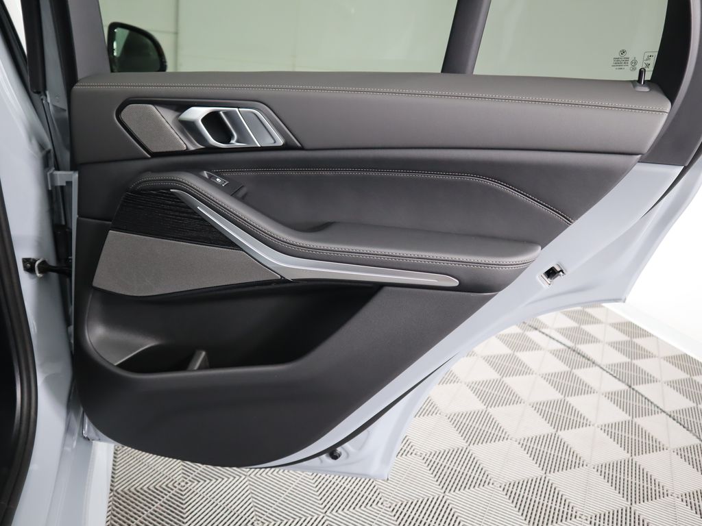 Thumbnail: 2026 BMW X5 - 28