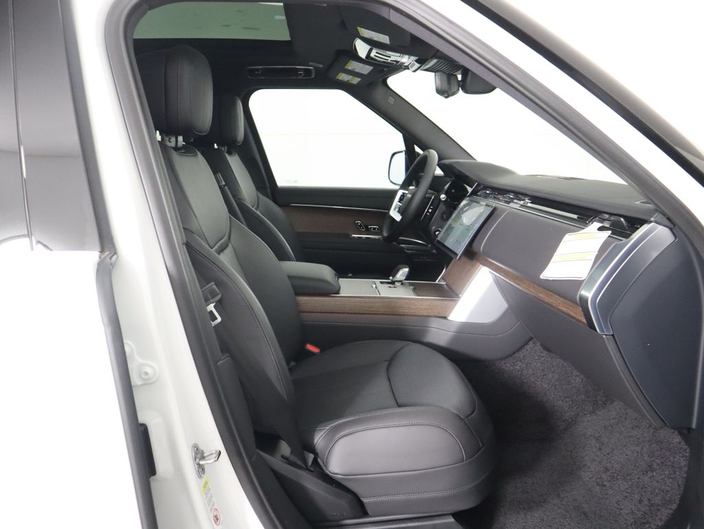 Thumbnail: 2025 Land Rover Range Rover - 21