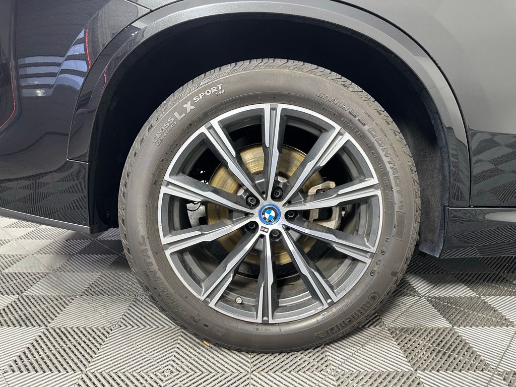 Thumbnail: 2023 BMW X5 - 12
