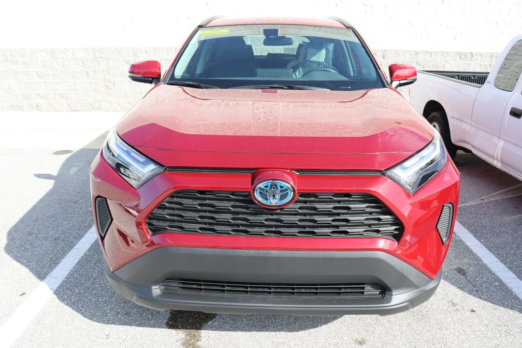 2024 Toyota RAV4 XLE 5