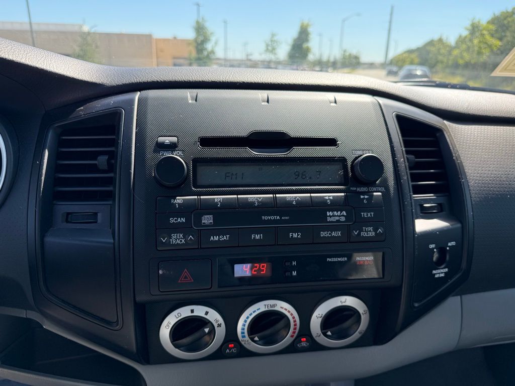 Thumbnail: 2009 Toyota Tacoma - 19