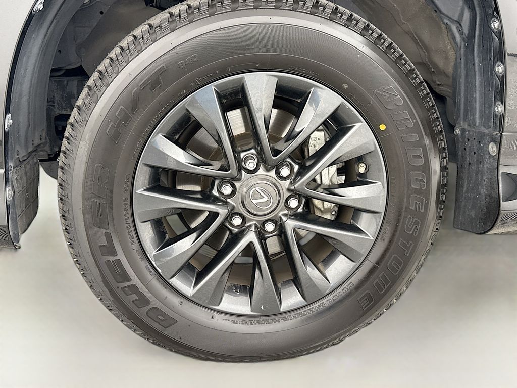 2022 Lexus GX 460 32