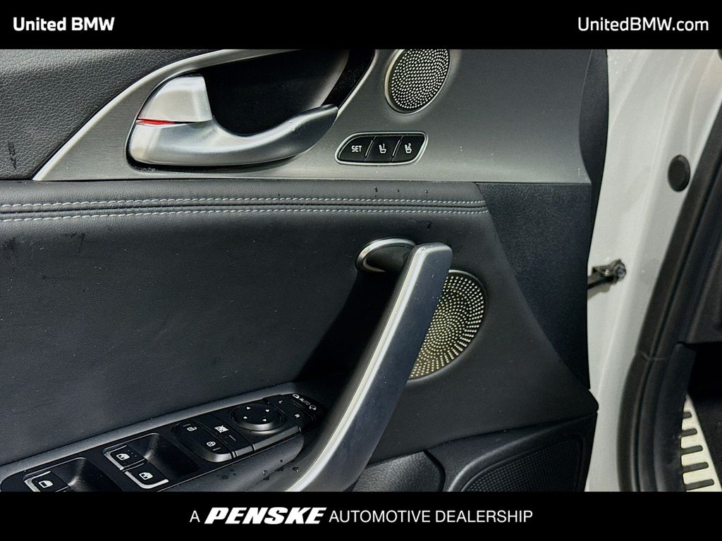 Thumbnail: 2020 Kia Stinger - 3