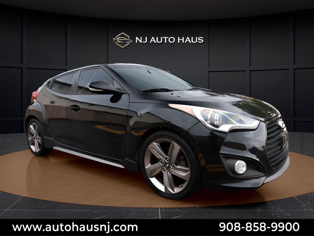 Ultra Black Pearl 2013 Hyundai Veloster Coupe Front-Wheel Drive 6-Speed Automatic