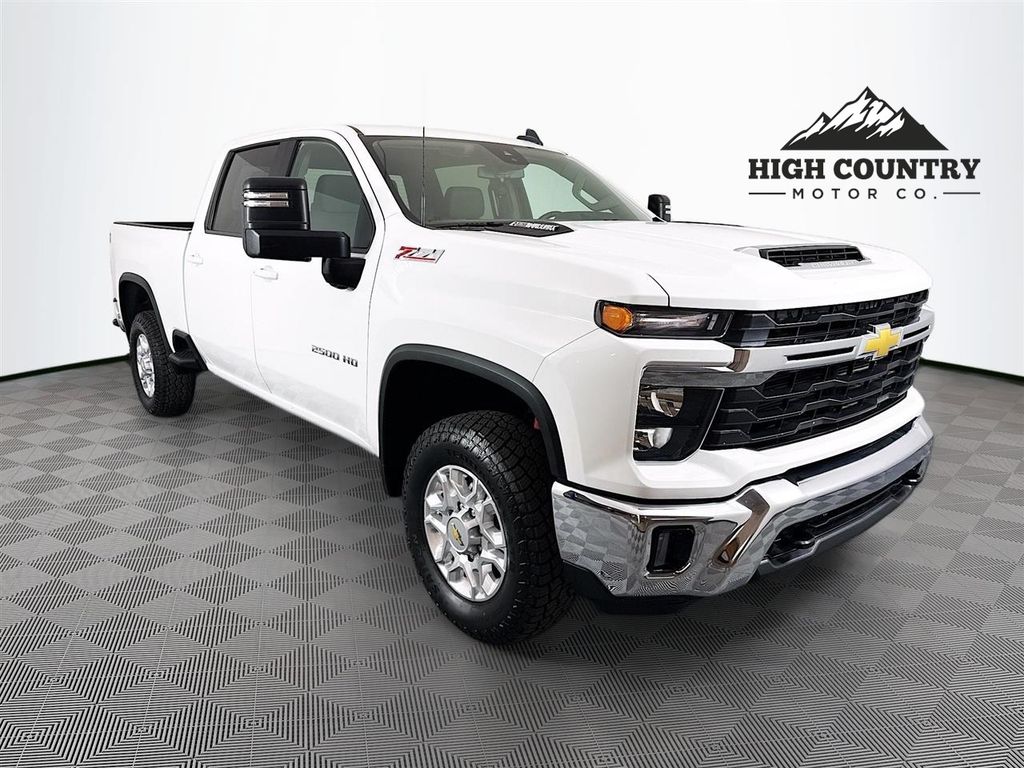 Summit White 2024 Chevrolet Silverado 2500HD Pickup Truck Four-Wheel Drive Automatic