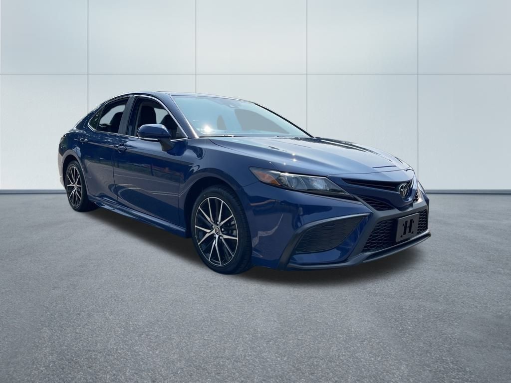 Camry SE