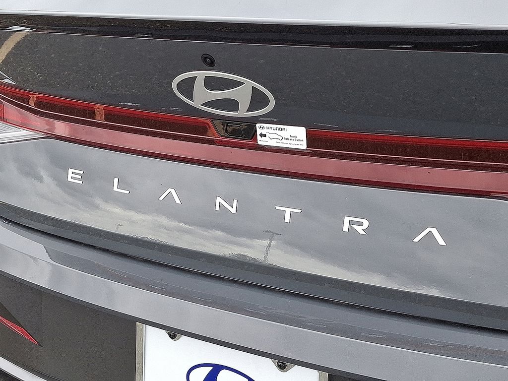 Thumbnail: 2025 Hyundai Elantra - 5