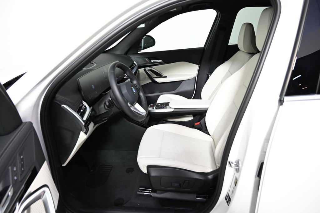 Thumbnail: 2026 BMW X1 - 14