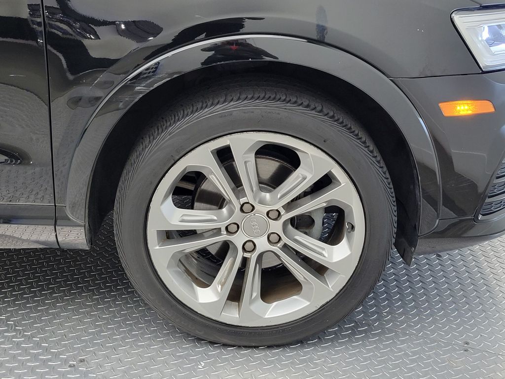 Thumbnail: 2016 Audi Q3 - 12