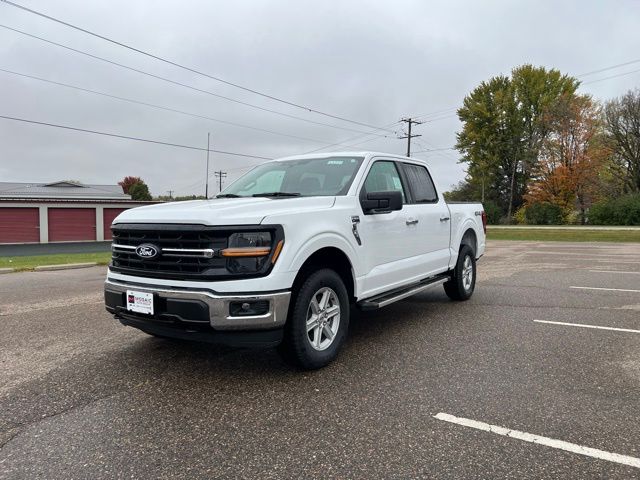 2025 Ford F-150 XLT photo 3