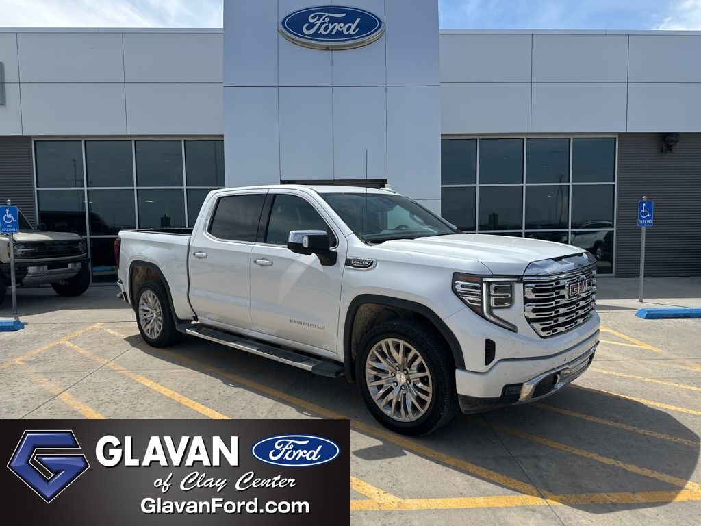 White Frost Tricoat 2022 GMC Sierra 1500 Pickup Truck Four-Wheel Drive Automatic
