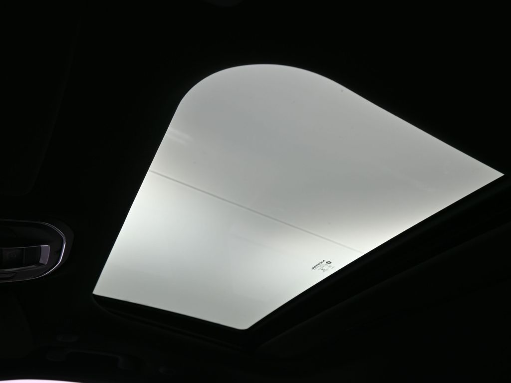 New 2026 Bright White Clearcoat Jeep Laredo image 24