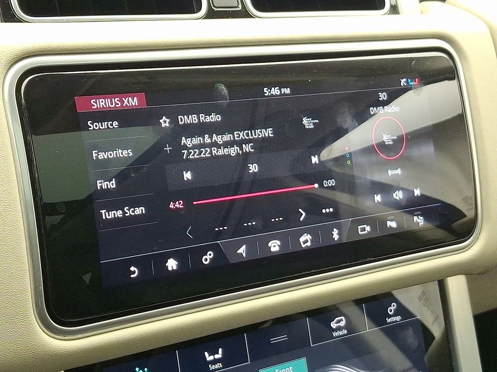 Thumbnail: 2020 Land Rover Range Rover - 18