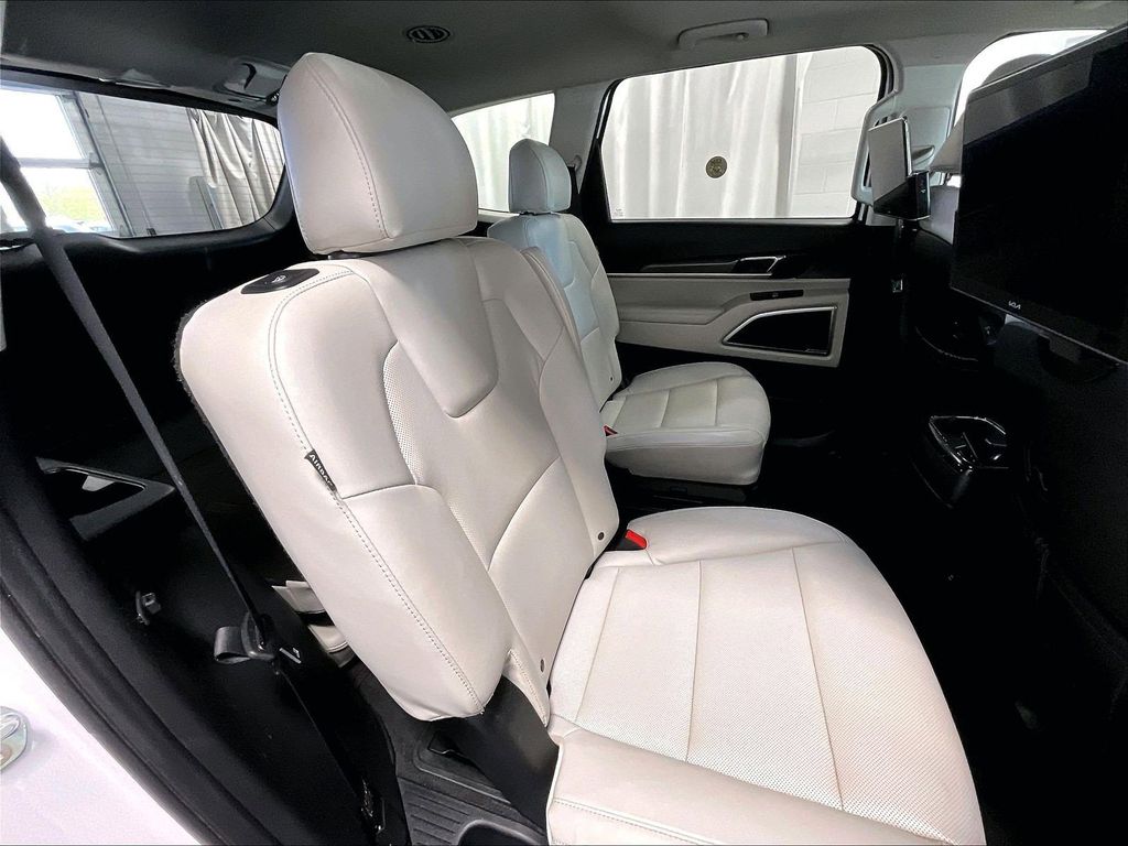 2023 Kia Telluride — photo 16