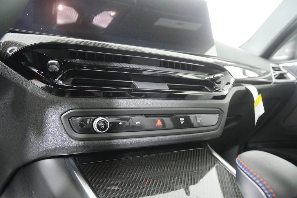 Thumbnail: 2027 BMW M4 - 18