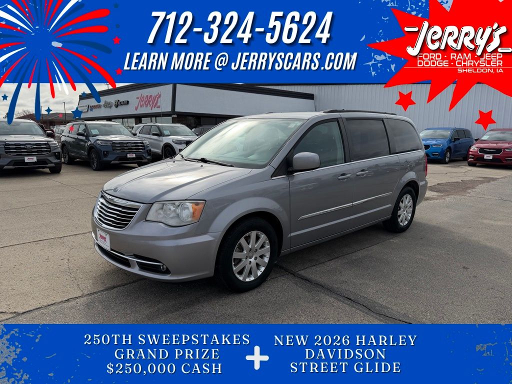 2014 Chrysler Town & Country Touring FWD