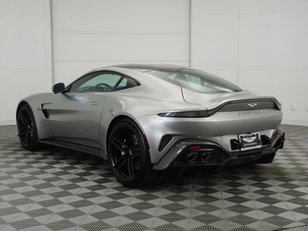 Thumbnail: 2025 Aston Martin Vantage - 7