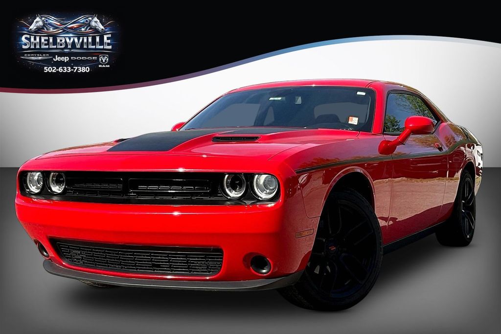 Torred Clearcoat 2018 Dodge Challenger SXT RWD Coupe Rear-Wheel Drive 8-Speed Automatic
