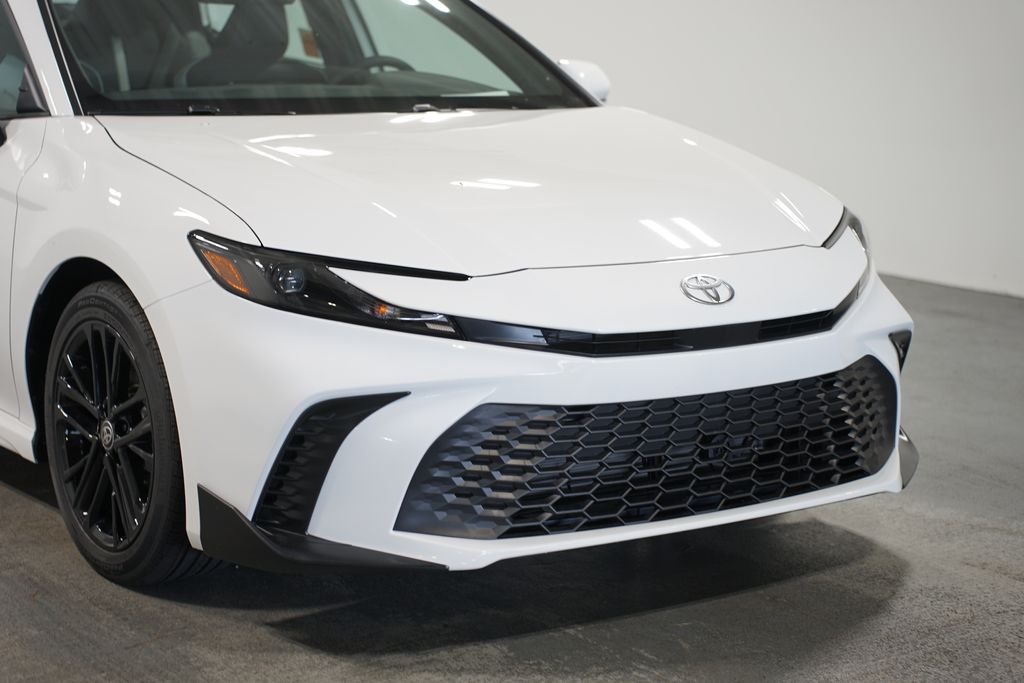 Thumbnail: 2025 Toyota Camry - 4