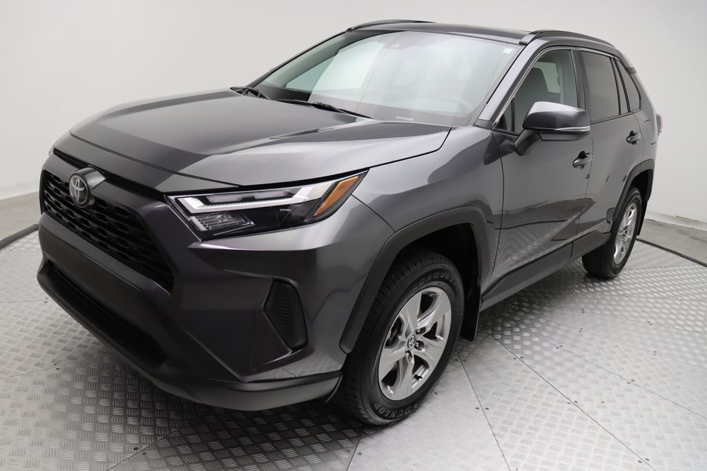 2024 Toyota RAV4 XLE 2