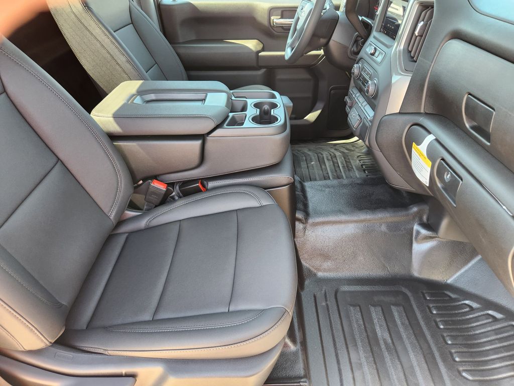 2025 Chevrolet Silverado 3500HD Work Truck photo 9
