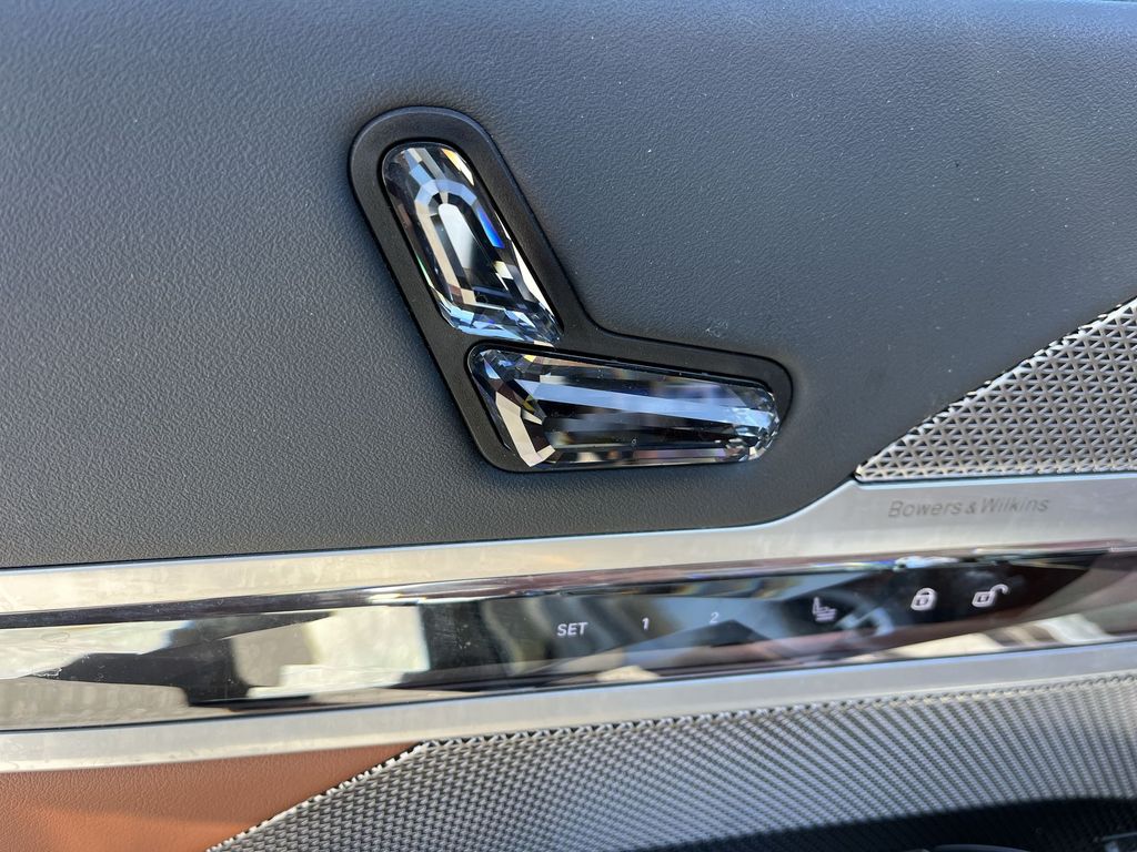 Thumbnail: 2023 BMW 7 Series - 12