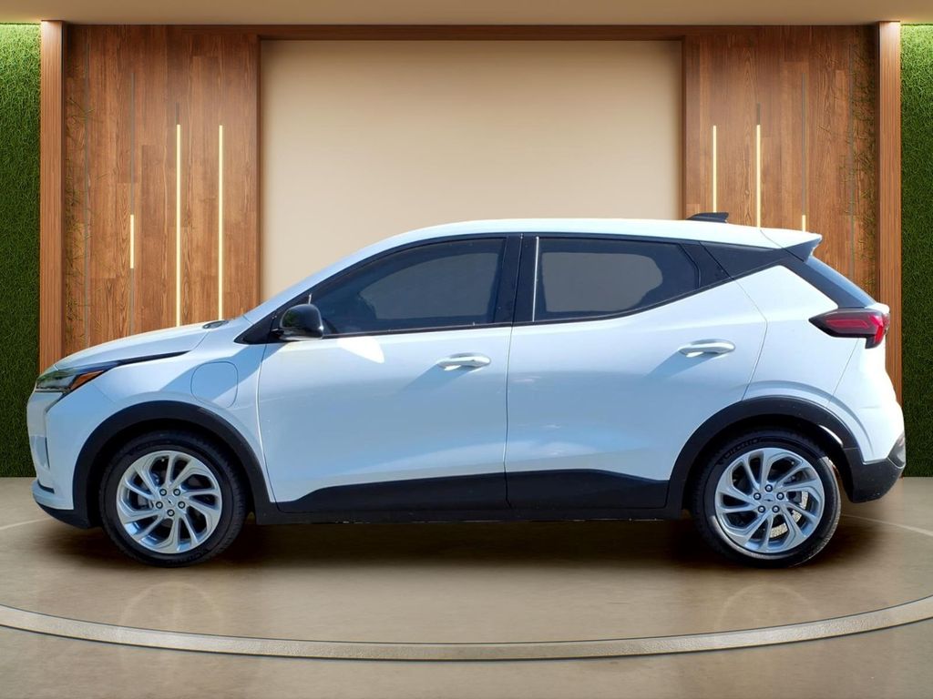 ChevroletBolt EV28