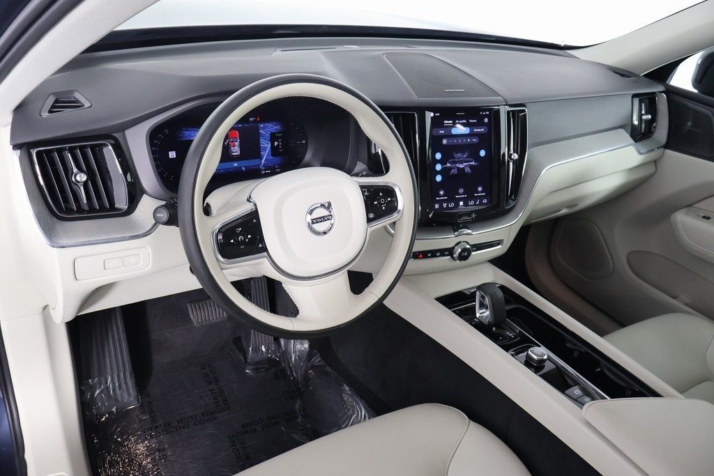 Thumbnail: 2024 Volvo XC60 - 7