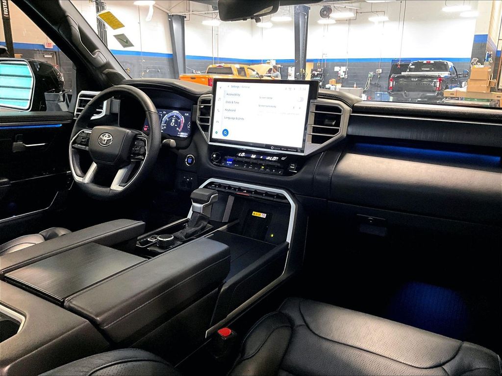 2024 Toyota Tundra — photo 14