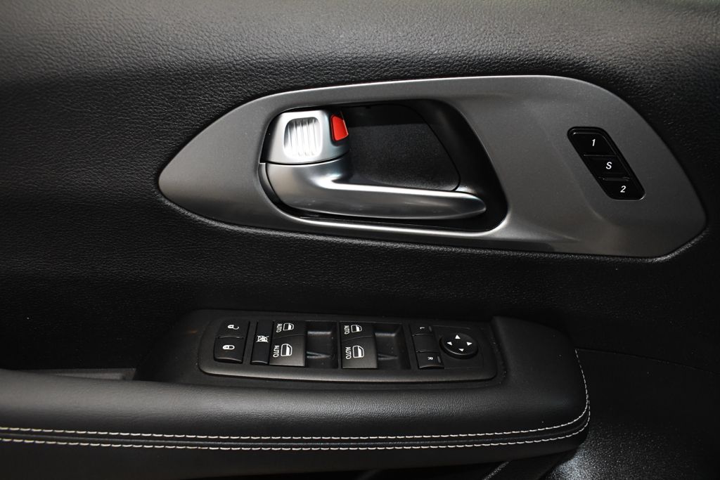 Used 2026 Silver Chrysler Select image 18