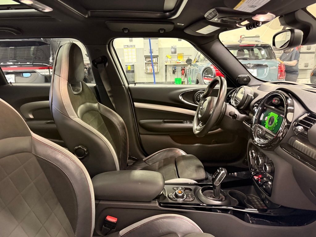 Thumbnail: 2020 MINI Cooper Clubman - 31