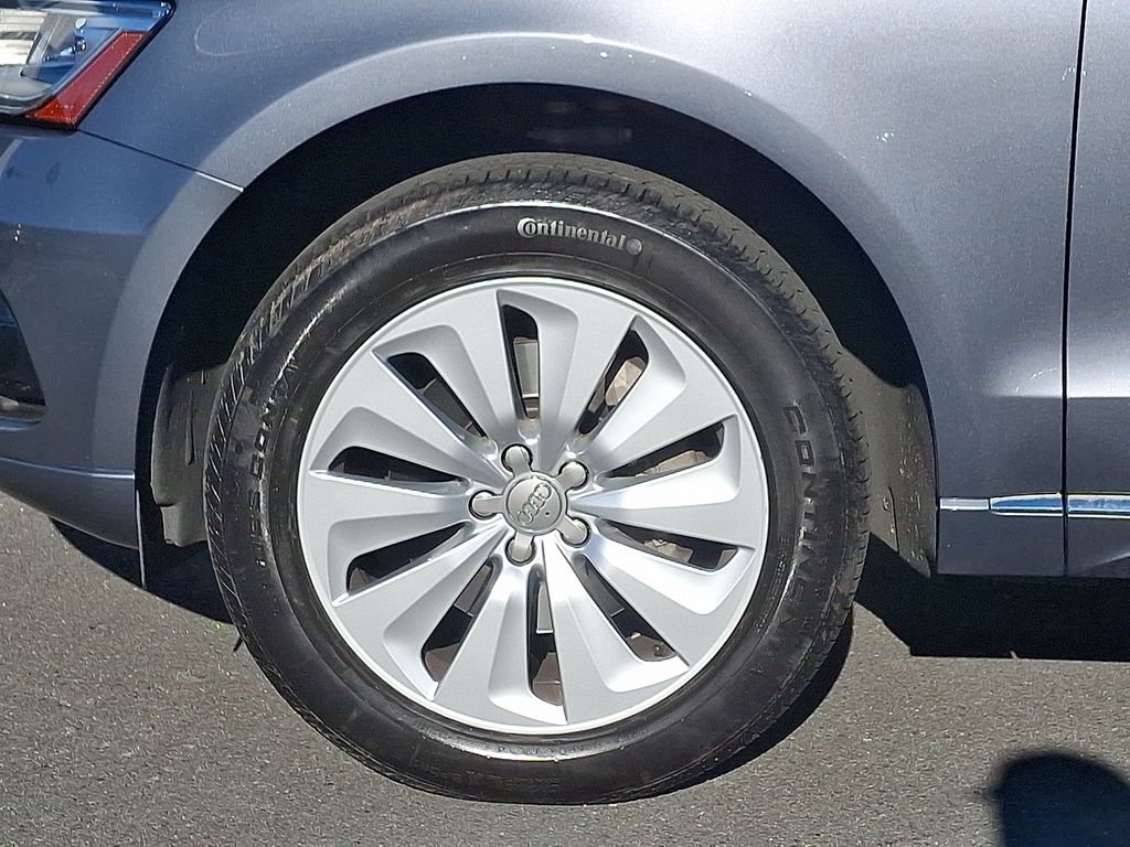 Thumbnail: 2013 Audi Q5 - 8