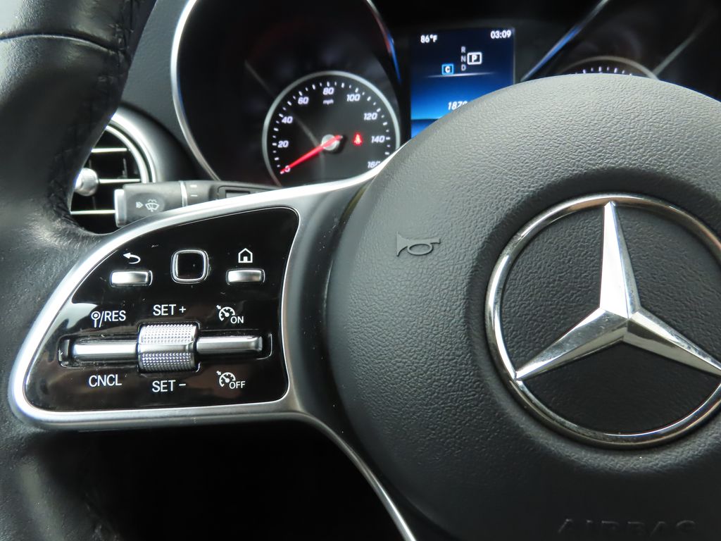 2021 Mercedes-Benz GLC 300 11