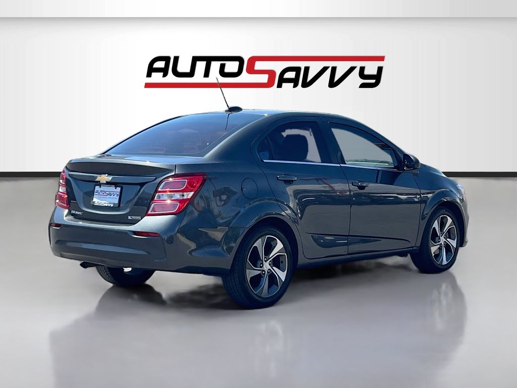 Used 2020 Gray Chevrolet Premier image 7